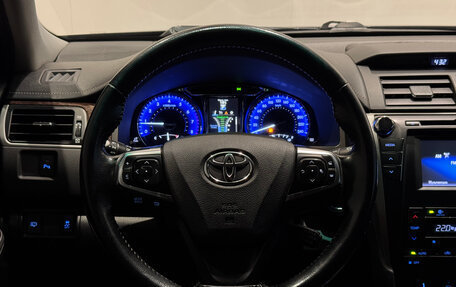 Toyota Camry, 2017 год, 2 100 000 рублей, 12 фотография