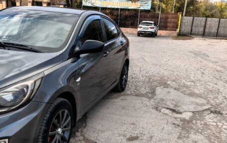 Hyundai Solaris II рестайлинг, 2012 год, 850 000 рублей, 3 фотография