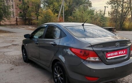 Hyundai Solaris II рестайлинг, 2012 год, 850 000 рублей, 12 фотография