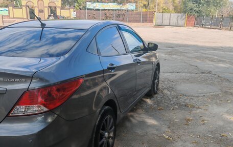 Hyundai Solaris II рестайлинг, 2012 год, 850 000 рублей, 24 фотография