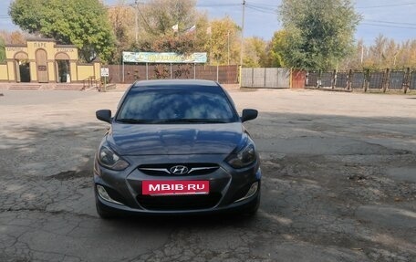 Hyundai Solaris II рестайлинг, 2012 год, 850 000 рублей, 20 фотография