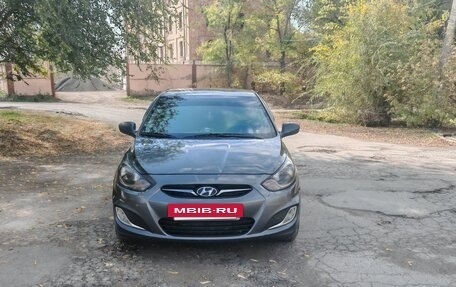 Hyundai Solaris II рестайлинг, 2012 год, 850 000 рублей, 30 фотография