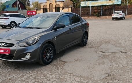 Hyundai Solaris II рестайлинг, 2012 год, 850 000 рублей, 18 фотография