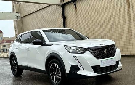 Peugeot 2008 II, 2021 год, 1 190 000 рублей, 3 фотография