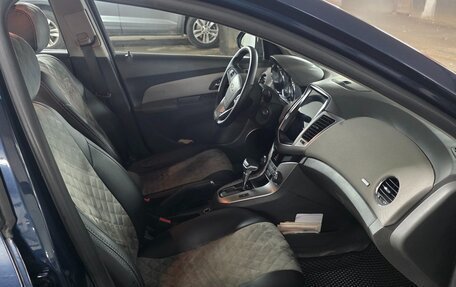 Chevrolet Cruze II, 2010 год, 399 000 рублей, 6 фотография