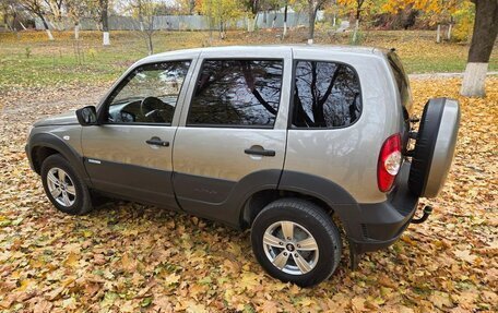 Chevrolet Niva I рестайлинг, 2013 год, 600 000 рублей, 6 фотография