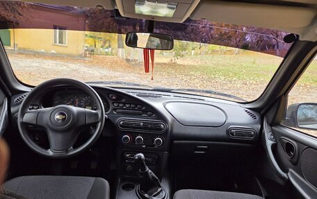 Chevrolet Niva I рестайлинг, 2013 год, 600 000 рублей, 21 фотография