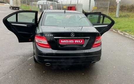 Mercedes-Benz C-Класс, 2009 год, 1 500 000 рублей, 1 фотография