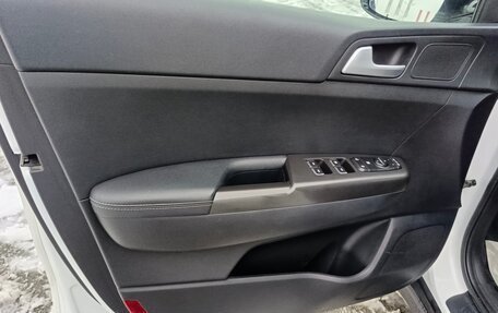 KIA Sportage IV рестайлинг, 2017 год, 1 995 000 рублей, 10 фотография