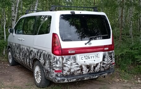 Nissan Serena II, 2000 год, 350 000 рублей, 4 фотография