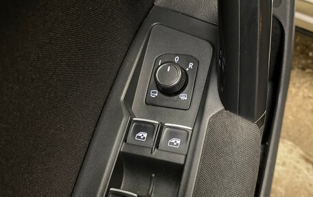 Volkswagen Tiguan II, 2018 год, 1 999 999 рублей, 10 фотография