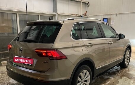 Volkswagen Tiguan II, 2018 год, 1 999 999 рублей, 4 фотография