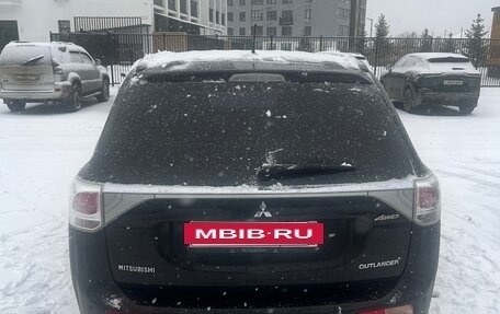 Mitsubishi Outlander III рестайлинг 3, 2013 год, 1 550 000 рублей, 5 фотография