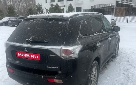 Mitsubishi Outlander III рестайлинг 3, 2013 год, 1 550 000 рублей, 4 фотография