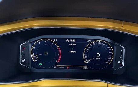 Volkswagen T-Roc I, 2021 год, 1 855 000 рублей, 14 фотография