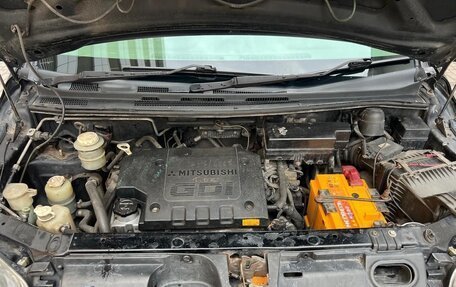 Mitsubishi Dion I рестайлинг, 2000 год, 700 000 рублей, 10 фотография