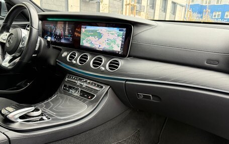 Mercedes-Benz E-Класс, 2018 год, 3 300 000 рублей, 13 фотография