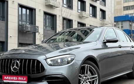Mercedes-Benz E-Класс, 2018 год, 3 300 000 рублей, 10 фотография
