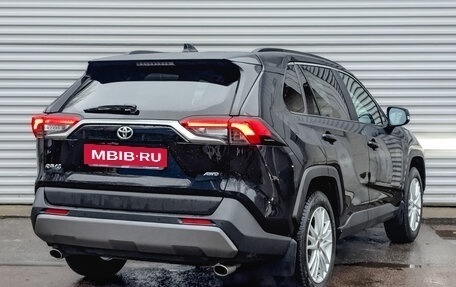 Toyota RAV4, 2019 год, 3 370 000 рублей, 5 фотография