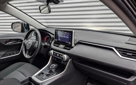 Toyota RAV4, 2019 год, 3 370 000 рублей, 13 фотография