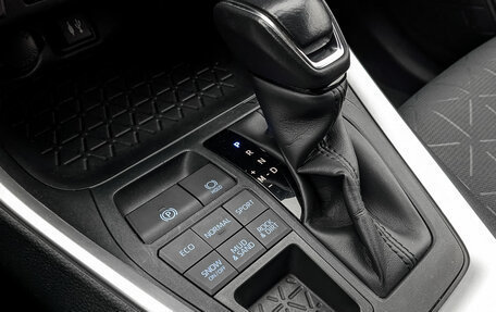 Toyota RAV4, 2019 год, 3 370 000 рублей, 26 фотография