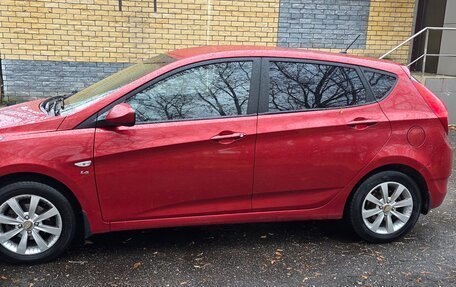 Hyundai Solaris II рестайлинг, 2011 год, 690 000 рублей, 5 фотография