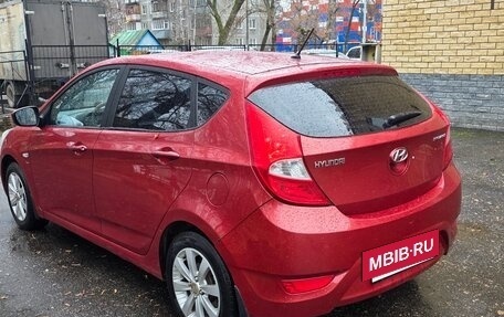 Hyundai Solaris II рестайлинг, 2011 год, 690 000 рублей, 4 фотография