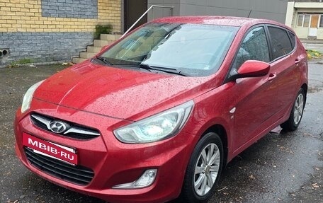 Hyundai Solaris II рестайлинг, 2011 год, 690 000 рублей, 6 фотография