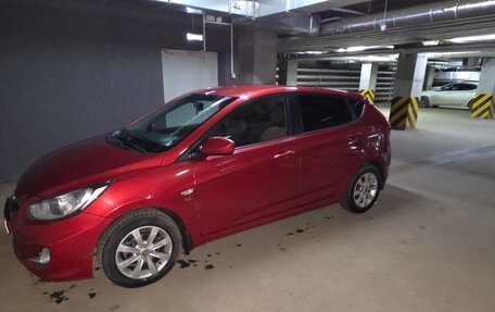 Hyundai Solaris II рестайлинг, 2011 год, 690 000 рублей, 10 фотография