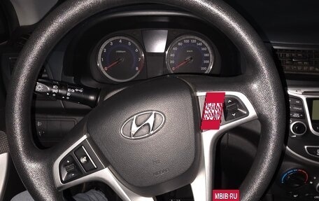 Hyundai Solaris II рестайлинг, 2011 год, 690 000 рублей, 13 фотография