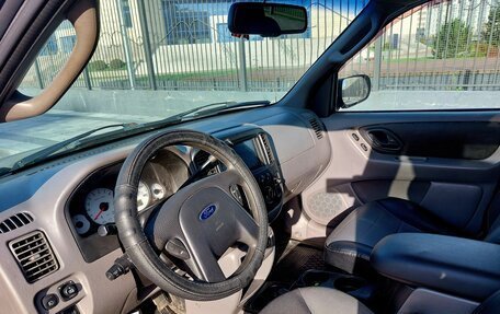 Ford Escape II, 2002 год, 650 000 рублей, 8 фотография