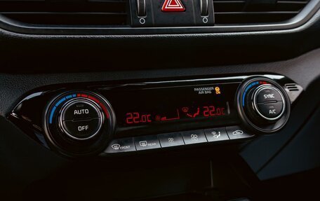 KIA Cerato IV, 2021 год, 1 695 000 рублей, 15 фотография