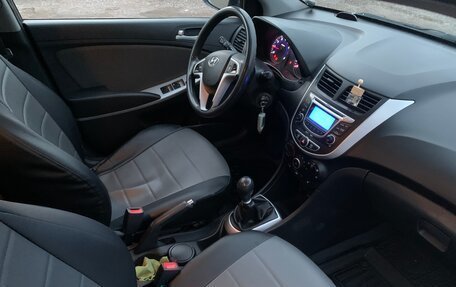 Hyundai Solaris II рестайлинг, 2012 год, 710 000 рублей, 8 фотография