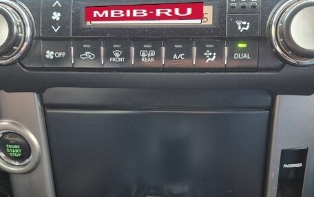 Toyota Land Cruiser Prado 150 рестайлинг 2, 2010 год, 2 500 500 рублей, 17 фотография