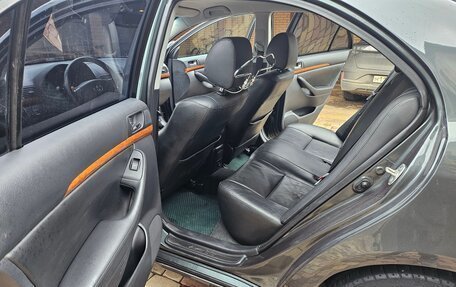 Toyota Avensis III рестайлинг, 2007 год, 1 350 000 рублей, 28 фотография