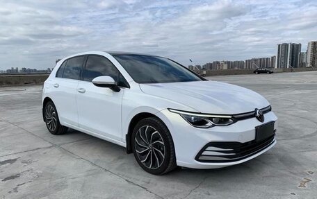 Volkswagen Golf VIII, 2022 год, 1 730 000 рублей, 3 фотография