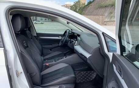 Volkswagen Golf VIII, 2022 год, 1 730 000 рублей, 13 фотография