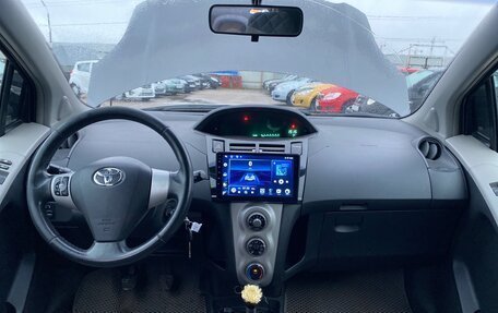 Toyota Yaris III рестайлинг, 2007 год, 499 000 рублей, 5 фотография