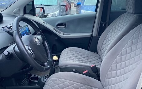 Toyota Yaris III рестайлинг, 2007 год, 499 000 рублей, 6 фотография