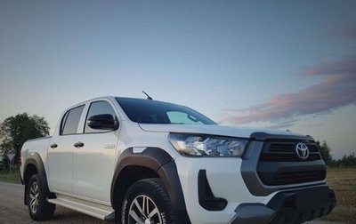 Toyota Hilux VIII, 2021 год, 2 350 000 рублей, 1 фотография