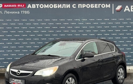 Opel Astra J, 2011 год, 799 000 рублей, 1 фотография