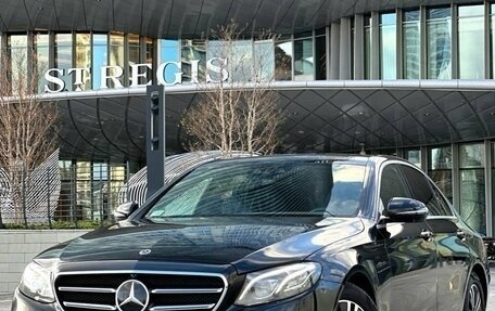 Mercedes-Benz E-Класс, 2019 год, 3 800 000 рублей, 4 фотография