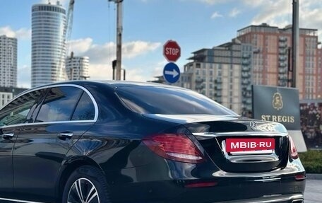 Mercedes-Benz E-Класс, 2019 год, 3 800 000 рублей, 3 фотография