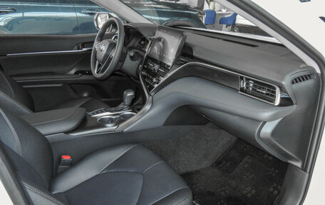 Toyota Camry, 2024 год, 4 690 000 рублей, 7 фотография