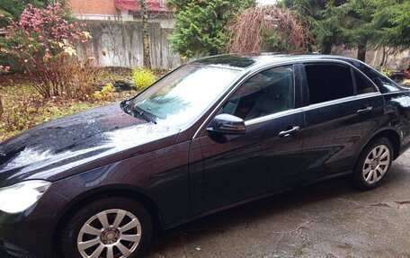 Mercedes-Benz E-Класс, 2013 год, 1 390 000 рублей, 4 фотография