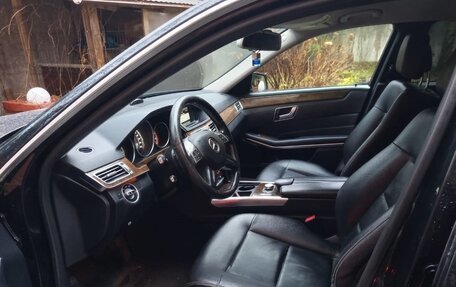 Mercedes-Benz E-Класс, 2013 год, 1 390 000 рублей, 13 фотография