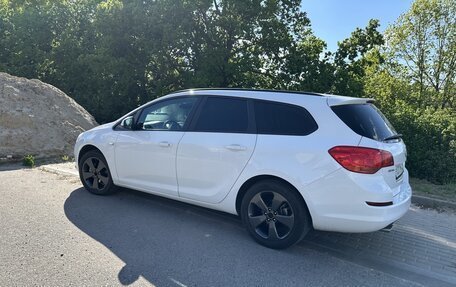 Opel Astra J, 2012 год, 900 000 рублей, 2 фотография