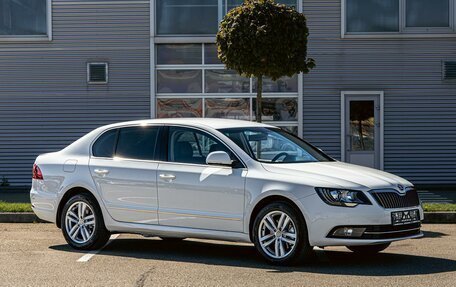 Skoda Superb III рестайлинг, 2014 год, 1 095 000 рублей, 3 фотография