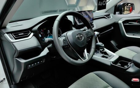 Toyota RAV4, 2025 год, 4 350 000 рублей, 17 фотография