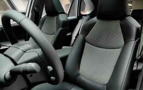 Toyota RAV4, 2025 год, 4 350 000 рублей, 19 фотография